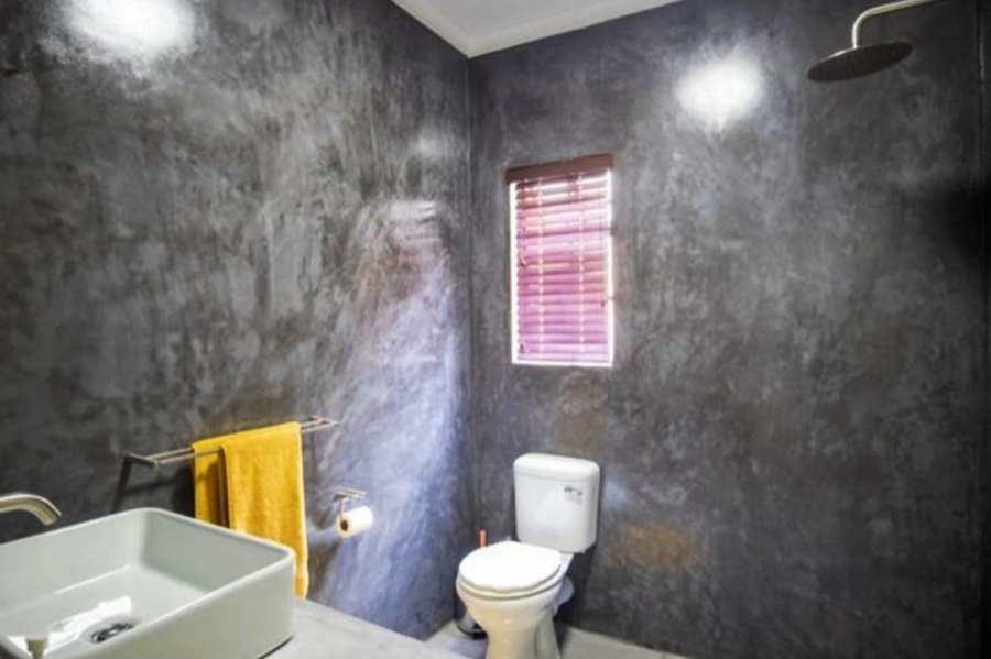 5 Bedroom Property for Sale in Safari Gardens North West